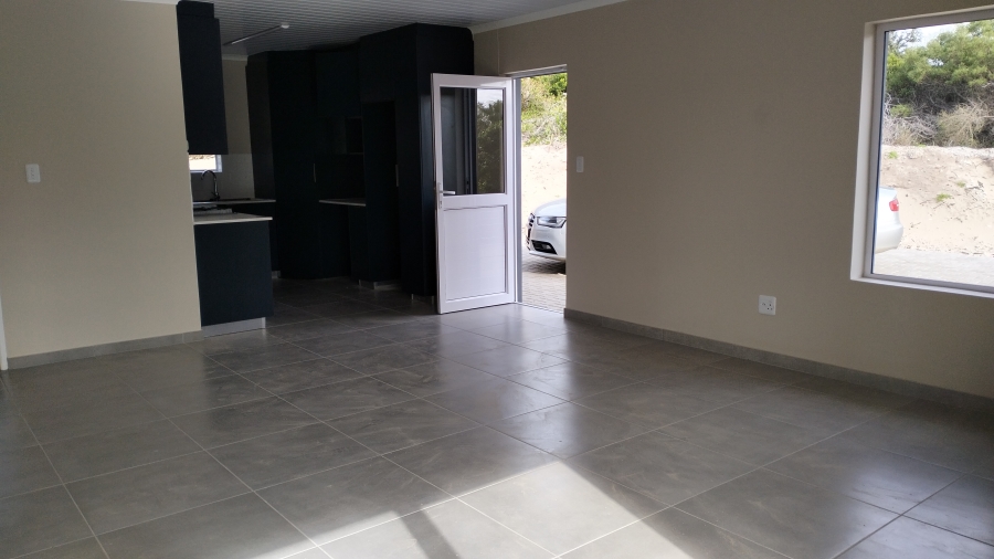 To Let 2 Bedroom Property for Rent in Paradise Beach Eastern Cape